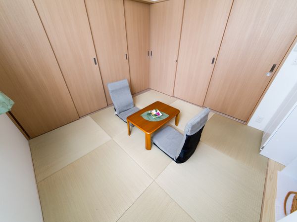 清潔な和室のコーナー