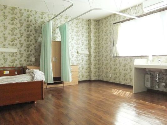 広々とした落ち着いた居室