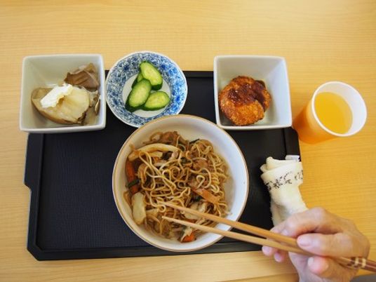 手元の食事の様子