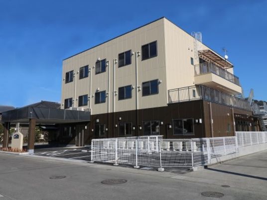 清潔感のある建物の外観