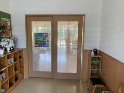 片引き戸の入口