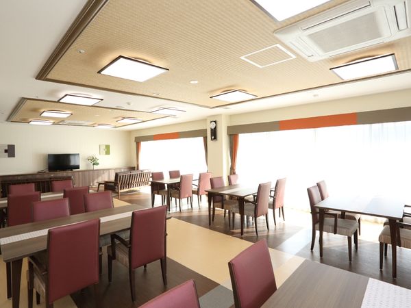 快適な共有ダイニング空間