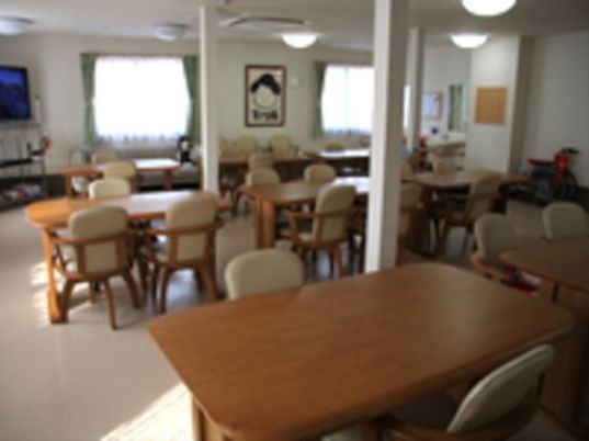 広々とした快適な食堂