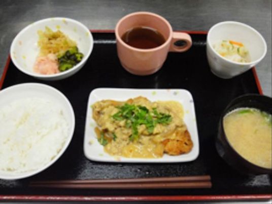 和風の食事セット風景