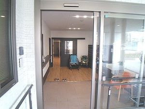 エントランスの広々とした空間
