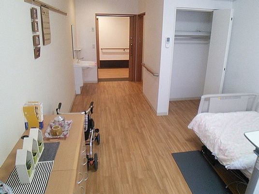 清潔感ある広々居室