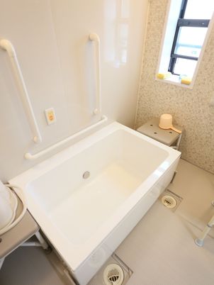 手すり付き快適浴室