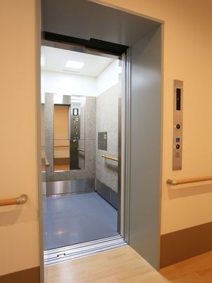 エレベーターの開閉口