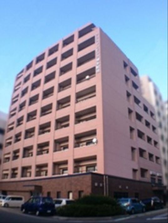スタッフ募集の建物外観