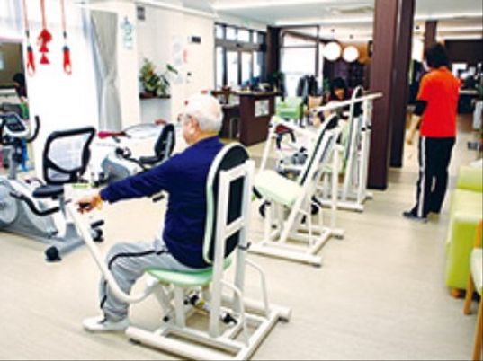 運動器具と利用者