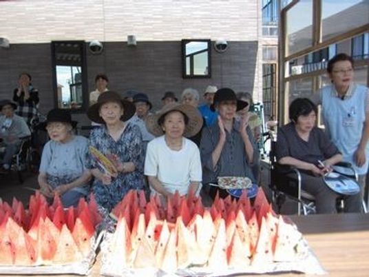 共に楽しむ居室の時間