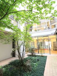 緑あふれる中庭空間