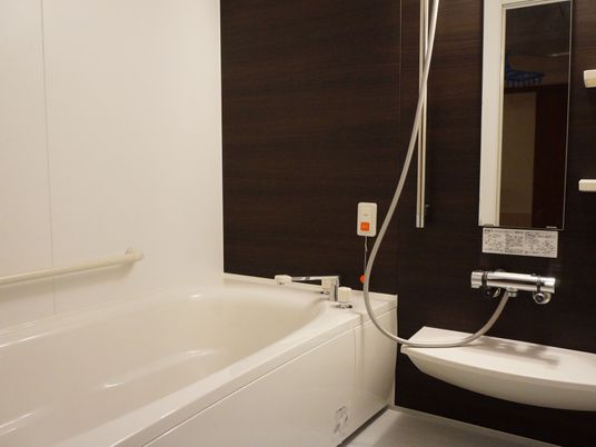 バリアフリー対応の浴室