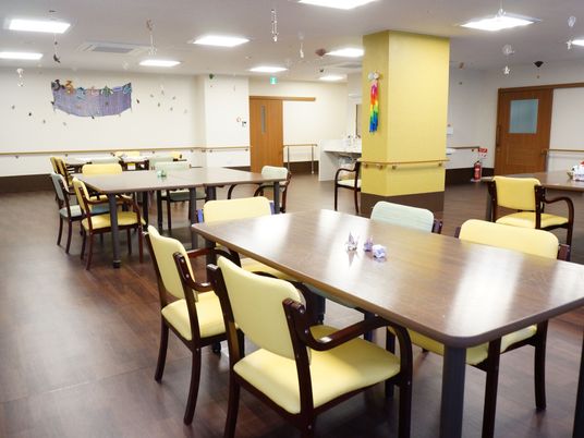 広々としたダイニングエリア