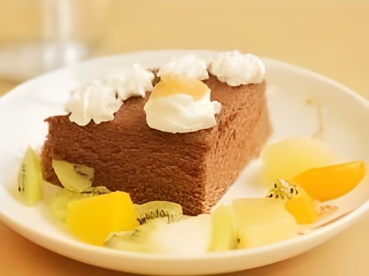 ケーキと果物のデザート