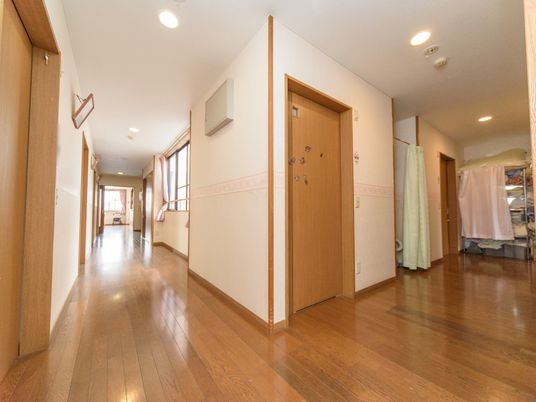 温かみのある廊下