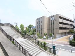 モダンな建物外観