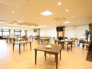広々としたダイニングルーム