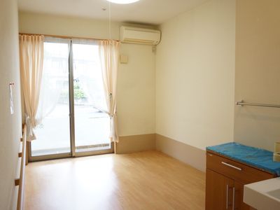 明るい清潔な居室