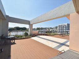 開放的なテラスの風景