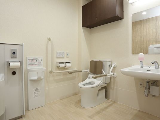バリアフリーなトイレ設備