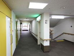 清潔感のある廊下