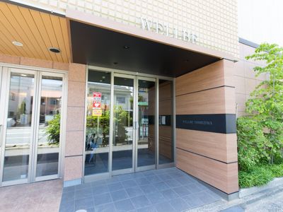 エントランスの外観