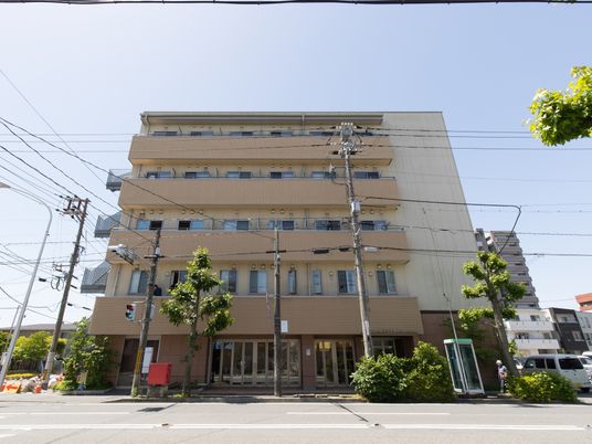 多階建て施設外観