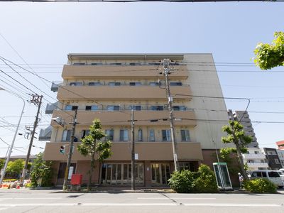 多階建て施設外観