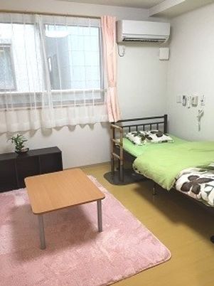 整理された居室の風景