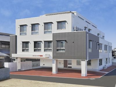 職場となる外観の建物