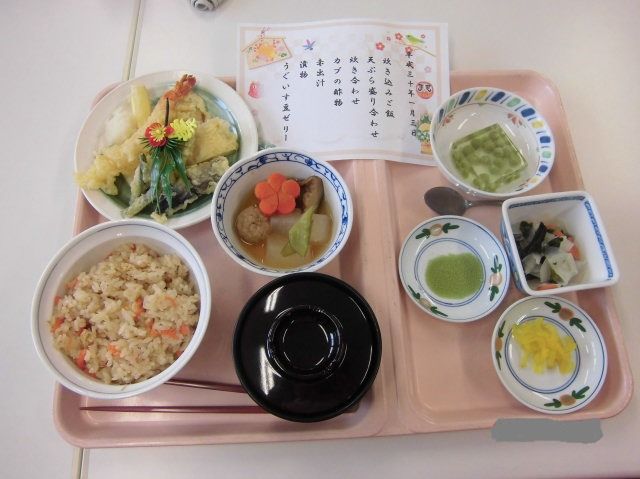 温かな食事サービスの現場