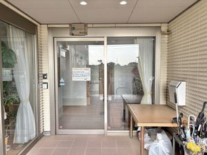 明るいエントランス  