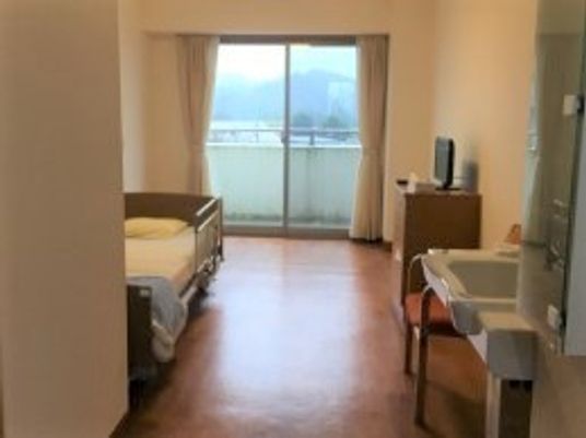 明るい個室居室