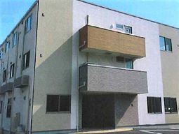 モダンな建物の外観