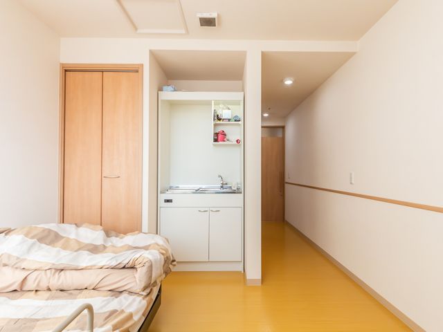 手入れされた洗面所 洗面台 清潔感溢れる洗面所が備わる、居心地の良い介護現場で、私たちと一緒に働きませんか。