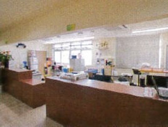 明るい受付の風景