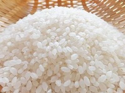 白い米粒の山