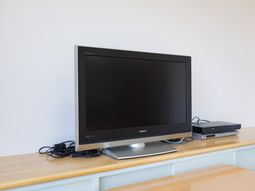 卓上のテレビ