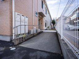 車椅子対応の出入り口