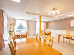 自然光あふれるリビング