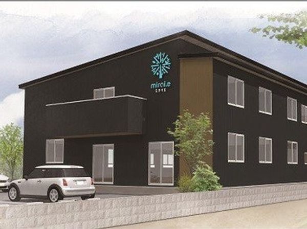 シンプルな外観の建物