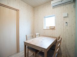 明るい木目の食卓セット