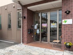 入口エリアの外観