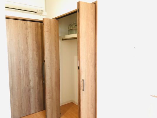 居室の整ったクローゼット