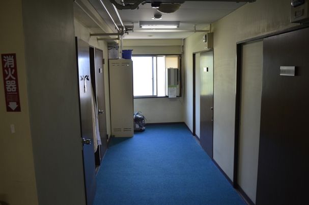 落ち着いた廊下の様子