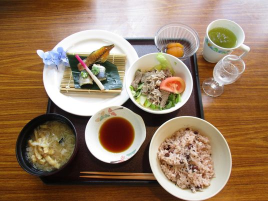 支援する優しい介護員