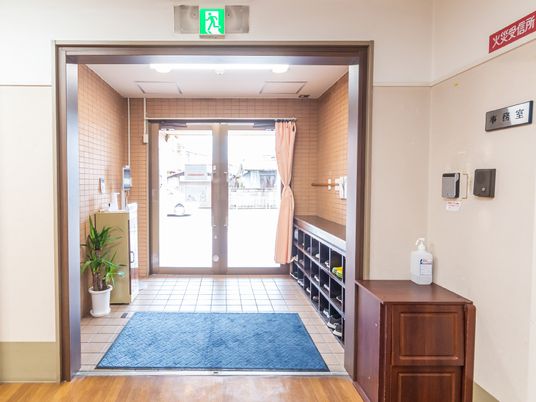 バリアフリー設計の玄関
