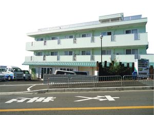 多階層の建物外観
