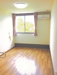 明るい空間の個室